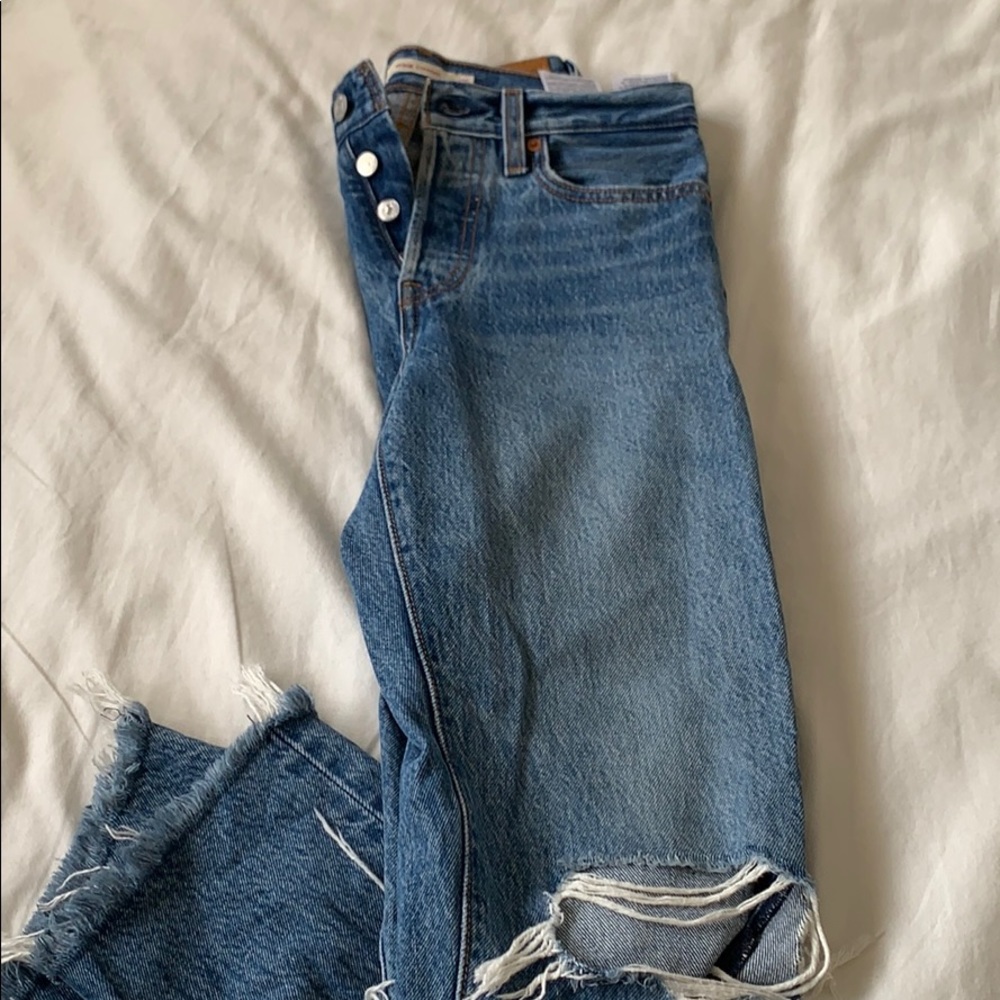 Levi’s wedgie straight leg